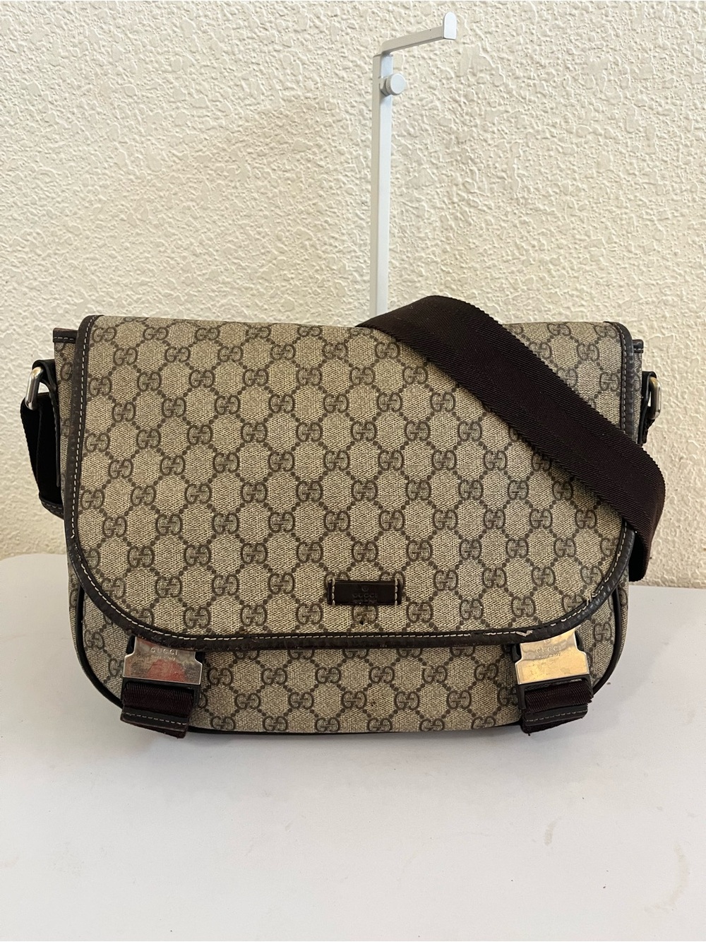 Gucci GG Supreme Messenger bag